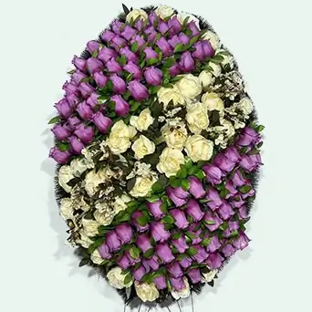 Венок из искусственных цветов